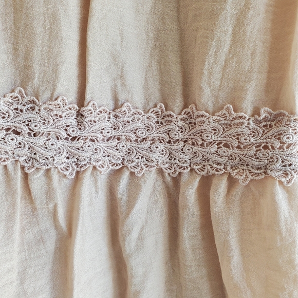 eri + ali Anthropologie Mirana Lace Tier Swing Dress Long Sleeve In Nude Size S - Picture 4 of 10